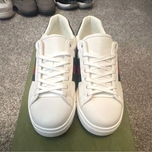 Size 9.5 Gucci Ace White (BRAND NEW all original reciepts and packaging)